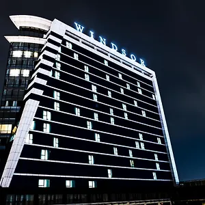Windsor & Convention Center Отель